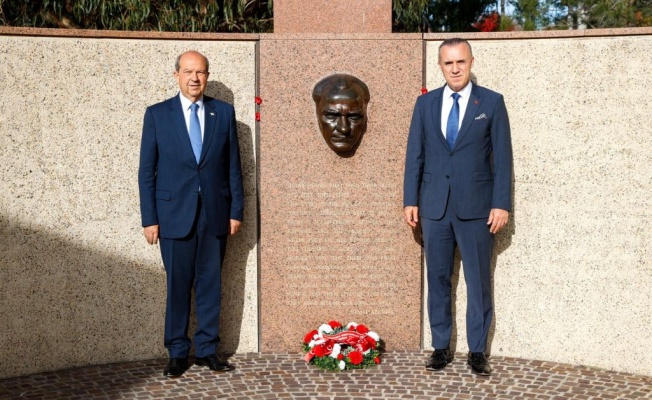 Cumhurbaşkanı Tatar, Canberra’da Atatürk Anıtı’na çelenk sundu