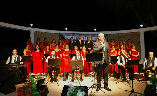 Cumhurbaşkanı Tatar, Vadili Kültür Derneği TSM Korosu’nun konserini dinledi