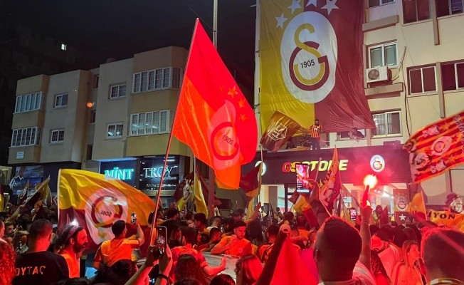 Galatasaray’ın Yeni Sezon Formaları Dereboyu GSStore’de Satışa Sunuluyor