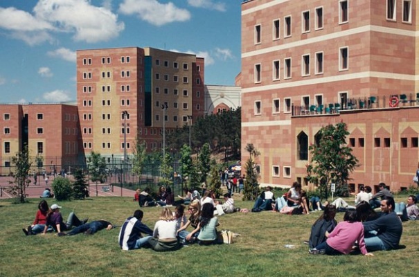 Yeditepe Üniversitesi kontenjanlarına A level sonuçlarıyla yapılacak başvurular başladı