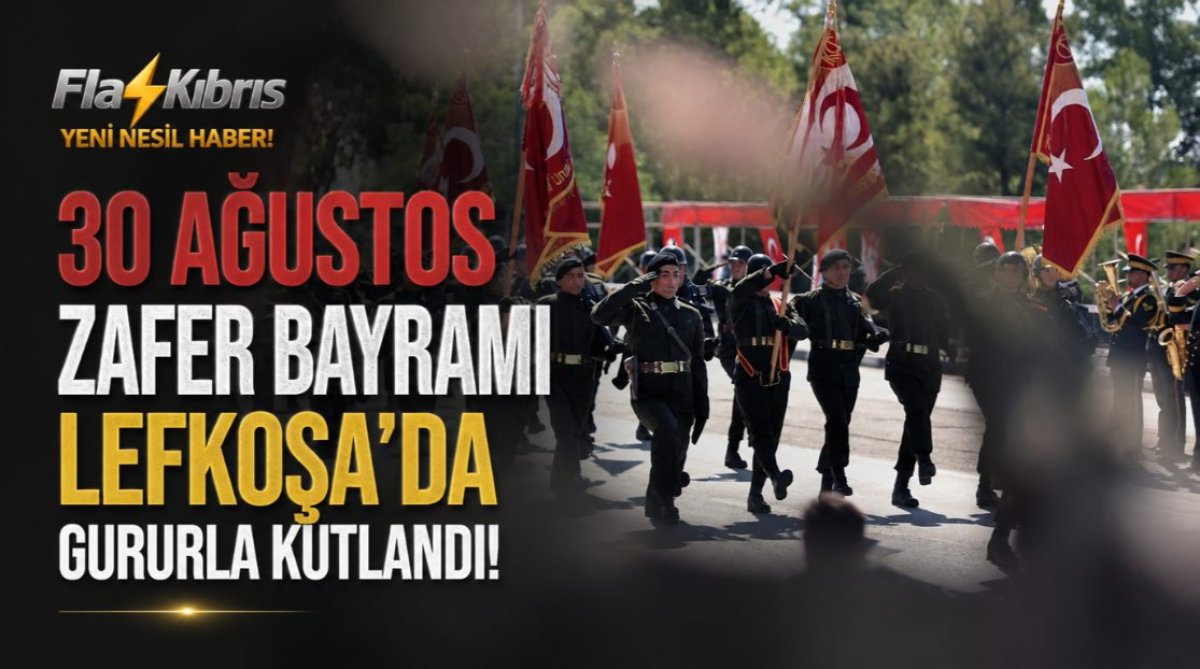 Zafer Bayramı'nda Lefkoşa'da resmigeçit töreni düzenlendi