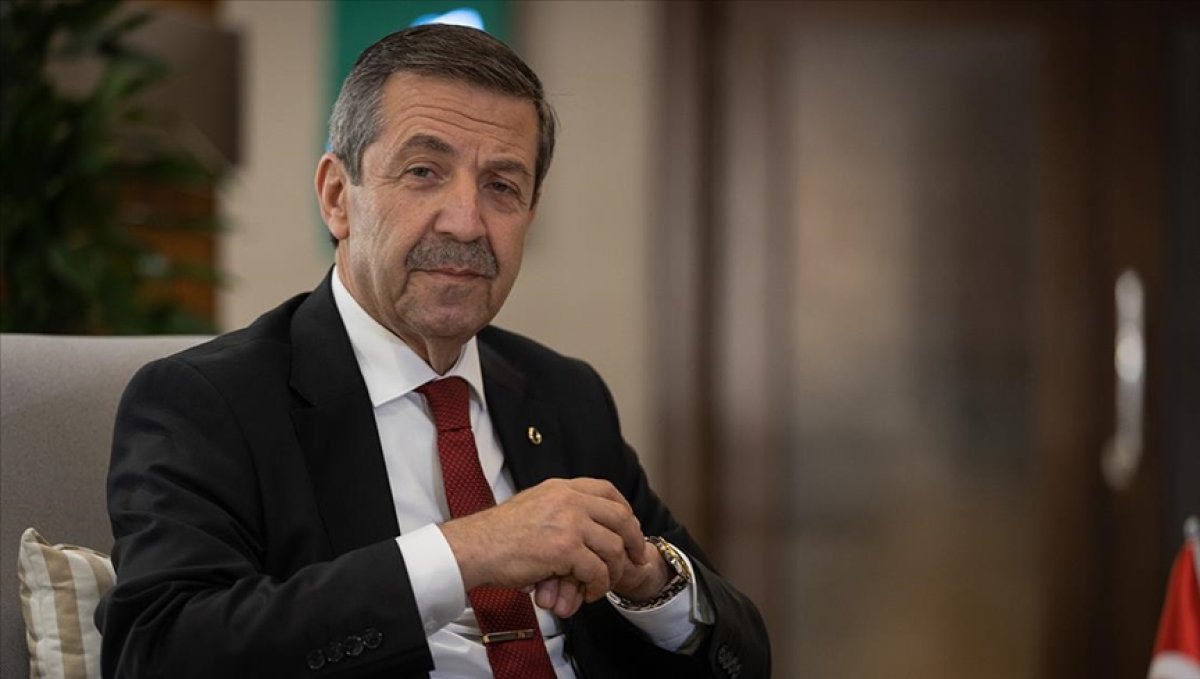 Ertuğruloğlu: Erhürman sorularımızı önemsemediği için değil, verebilecek cevabı olmadığı için susmakta
