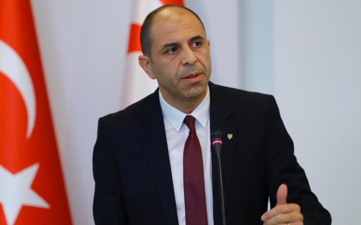 Özersay: İngiliz üsleri meselesi Kıbrıs Cumhuriyeti’nden değil, kuruluş öncesi hak ve muhataplıktan kaynaklanıyor