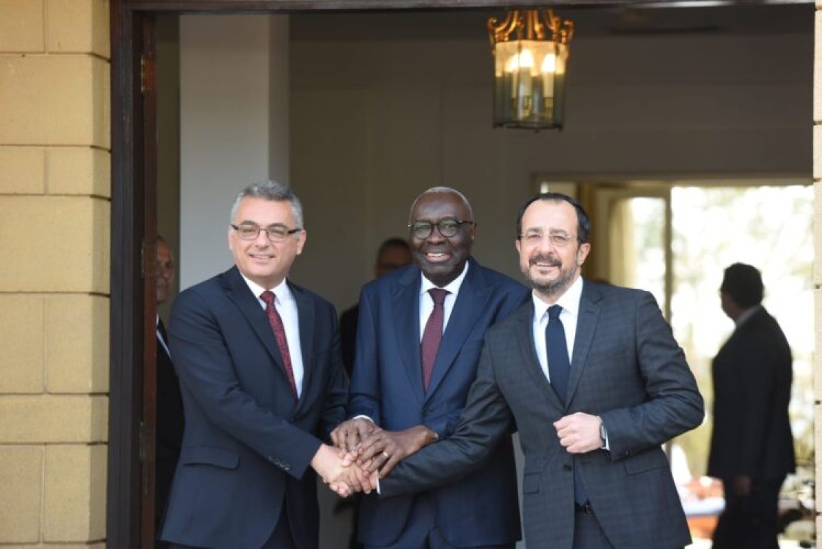 Gözler Erhürman ve Hristodulidis görüşmesinde