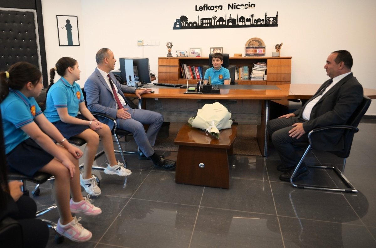 Mehmet Harmancı’dan 23 Nisan’da anlamlı buluşma