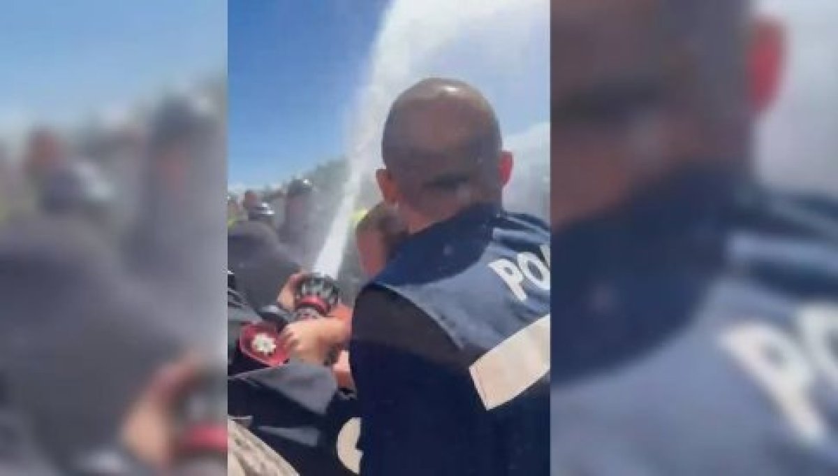 Polislerden eylemcilere tazyikli su müdahalesi!