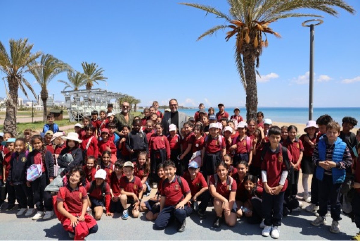 Sadıkoğlu: 23 Nisan yalnızca bayram değil, çocuklara verilen değerin göstergesi