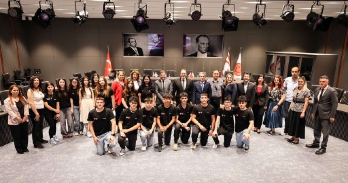 Öztürkler, Polatpaşa Lisesi ve Üsküdar Validebağ Fen Lisesi öğrencilerini kabul etti