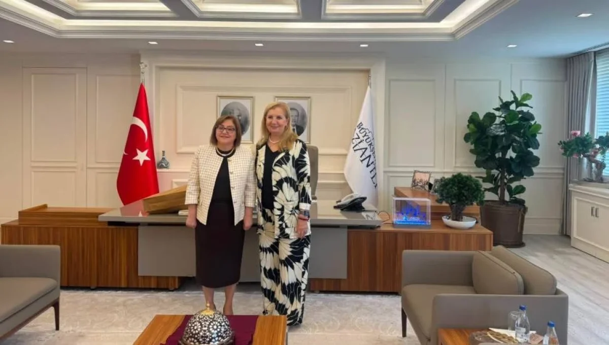 Görüşmede Altyapı yatırımları ve akıllı şehir uygulamaları değerlendirildi