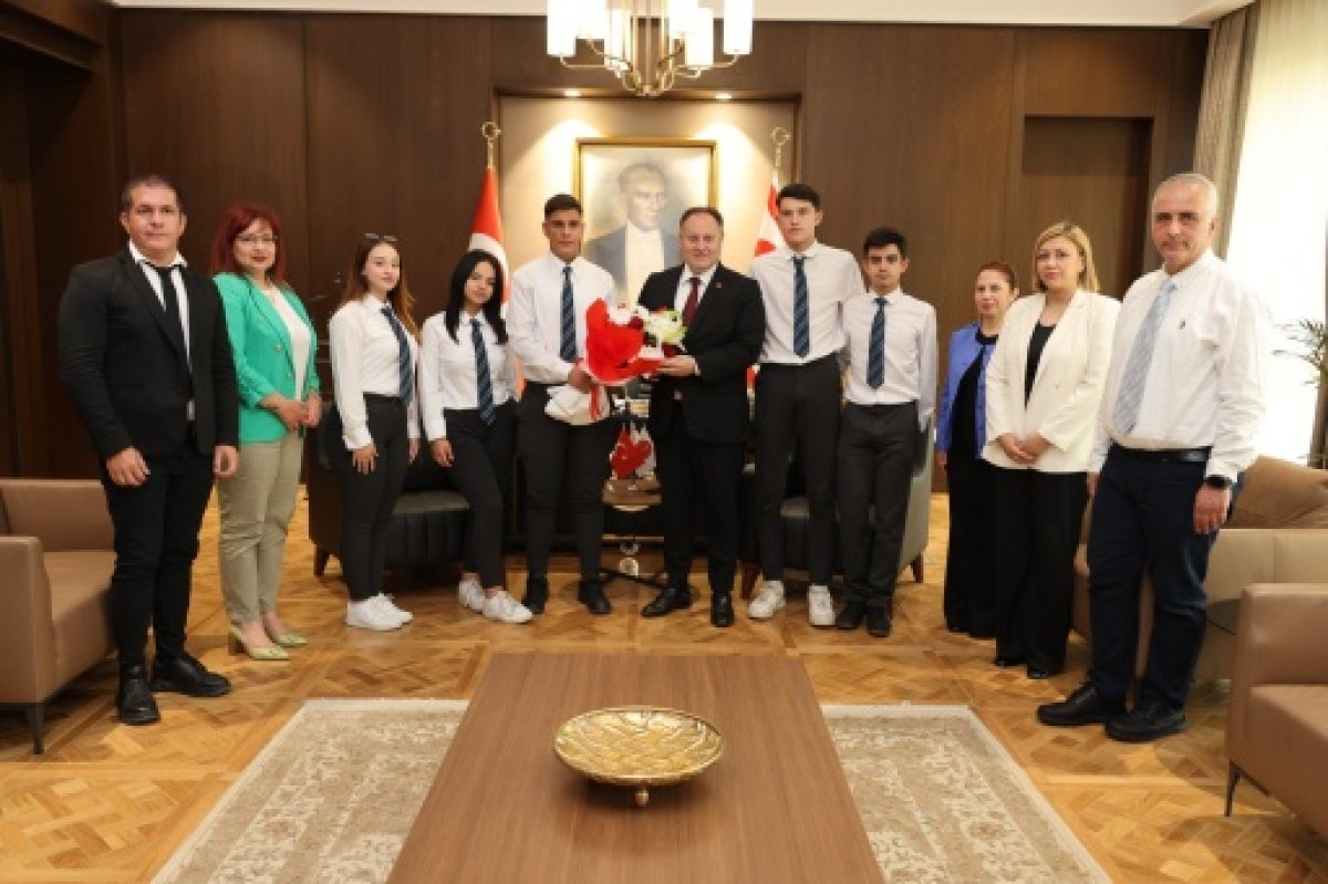 Öztürkler: Özgürlüğü, bağımsızlığı ve Kıbrıs Türk halkını savunmaya devam edeceğiz