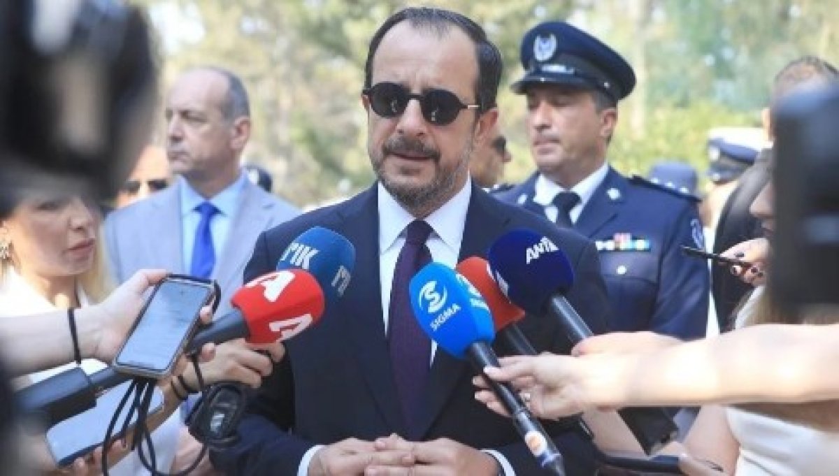 Hristodulidis: Kıbrıslı Türkler "Kıbrıs Cumhuriyeti"ne döndüğünde üslerle ilgili söz sahibi olabilir