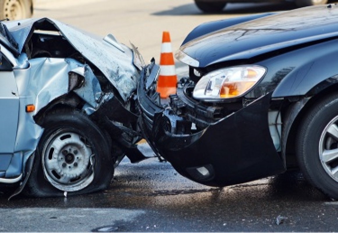Tatlısu-Küçükerenköy ana yolunda trafik kazası...5 kişi yaralandı