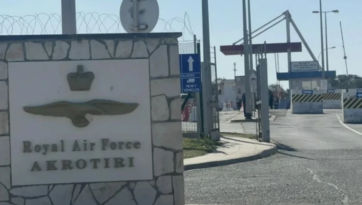 İngiltere’den Kıbrıs’taki üsler için net mesaj: Müzakere edilemez