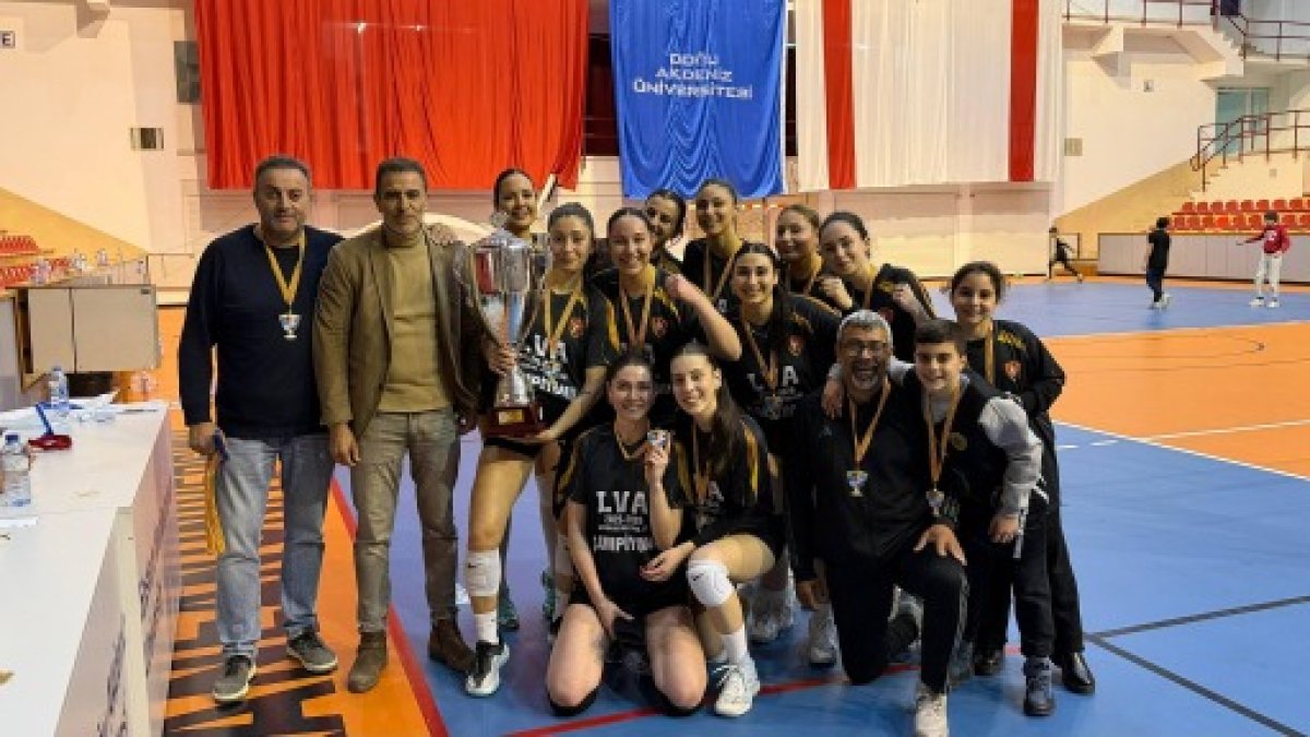 Voleybol Kadınlar Ligi’nde Şampiyon Koop Bank LVA